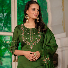 Elegant Straight Kurti Pant Dupatta Set