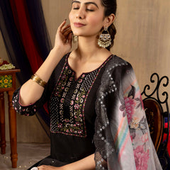 Elegant Straight Kurti Pant Dupatta Set