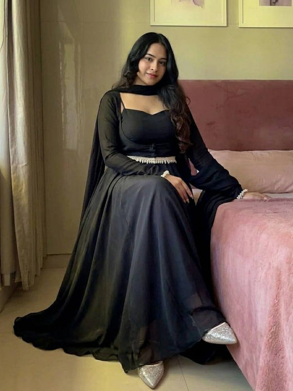 Designer Maxi Anarkali Suit In New Fancy Style*