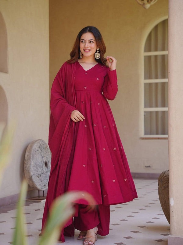 New Designer Anarkali Suit In New Fancy Style