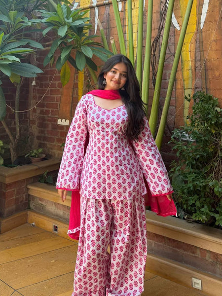 Heavy Pure Cameric Cotton Fully Fancy Sleeves With Latkan