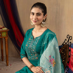 Elegant Straight Kurti Pant Dupatta Set