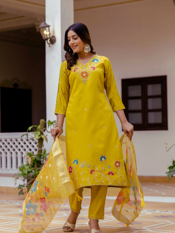 Viscose Gadhwal With Embroidered Beads Top Bottom Suit Set