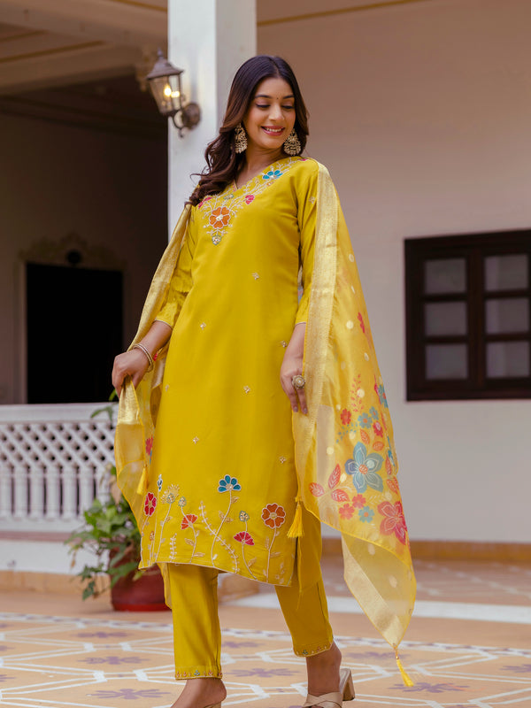 Viscose Gadhwal With Embroidered Beads Top Bottom Suit Set