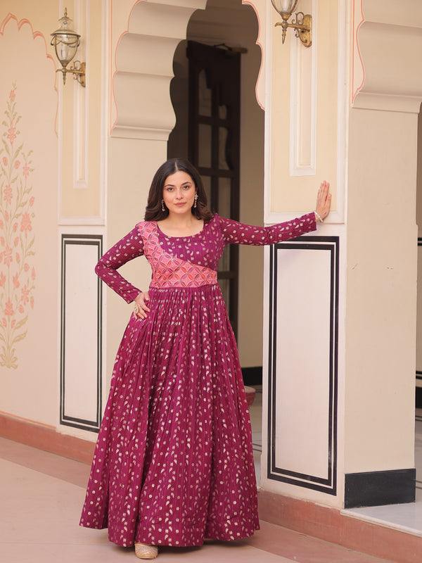 Position Print Choli Jequard Weave Gown
