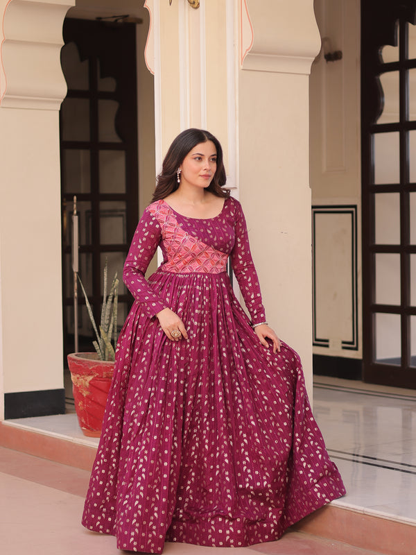 Position Print Choli Jequard Weave Gown