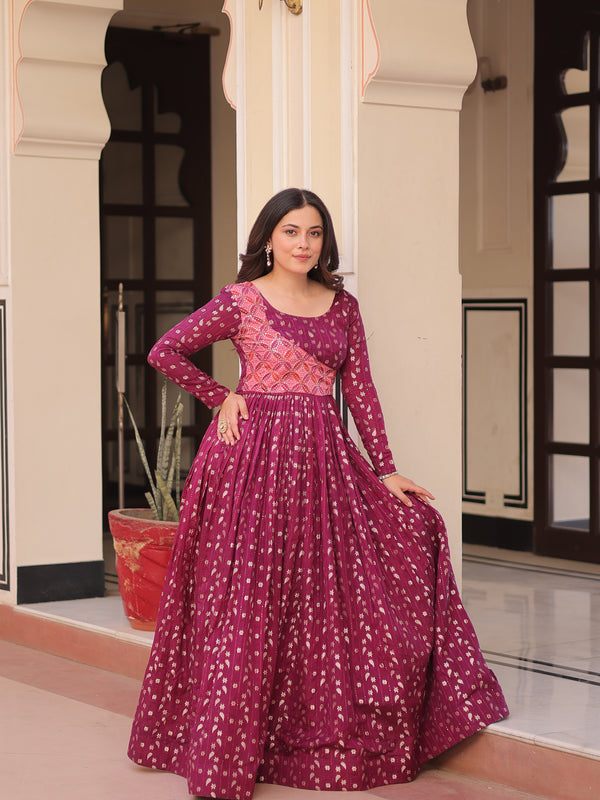 Position Print Choli Jequard Weave Gown