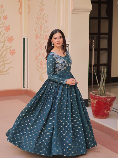 Position Print Choli Jequard Weave Gown