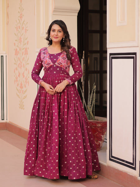 Position Print Choli Jequard Weave Gown