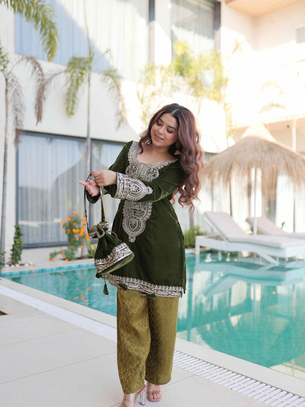 9000 Velvet Zari Coding Embroidered Top-Pant with Batwa