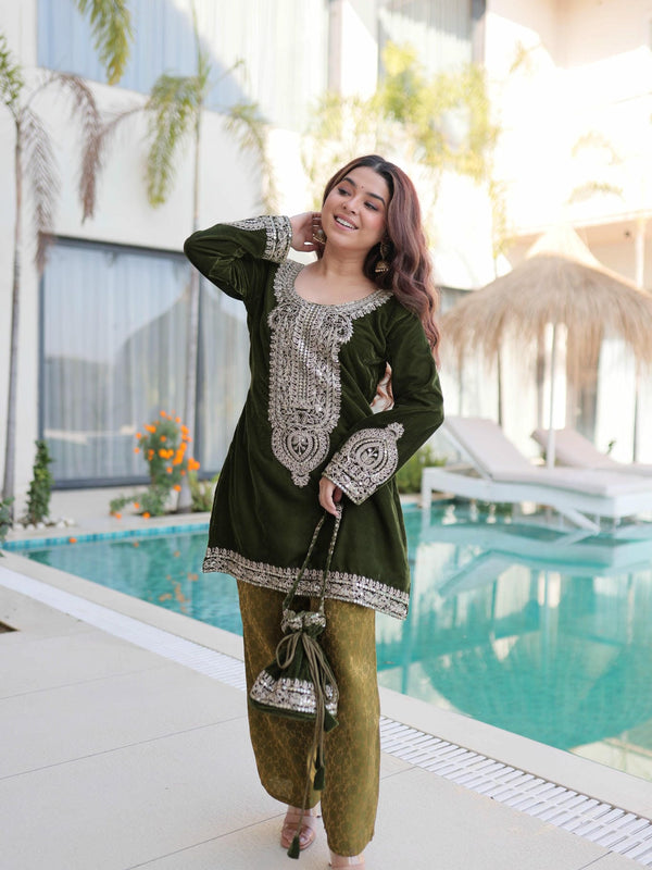 9000 Velvet Zari Coding Embroidered Top-Pant with Batwa