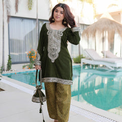 9000 Velvet Zari Coding Embroidered Top-Pant with Batwa