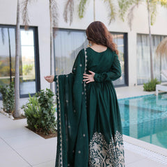 Rangoli Crush Sequins Embroidered Gown with Dupatta