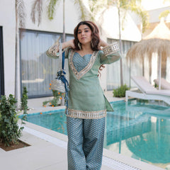 Salasa Mirror Lace Embroidered Top-Pant with Batwa