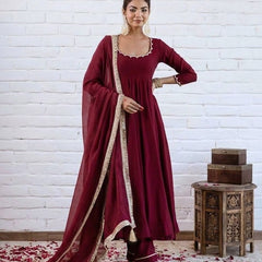 Women's Chanderi Silk Solid Kurti Pant Set with Silk Blend Dupatta