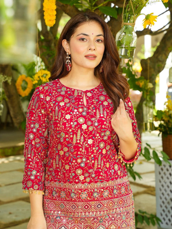 Women's Heavy Crepe Silk Embroidered Kurti Pant Set