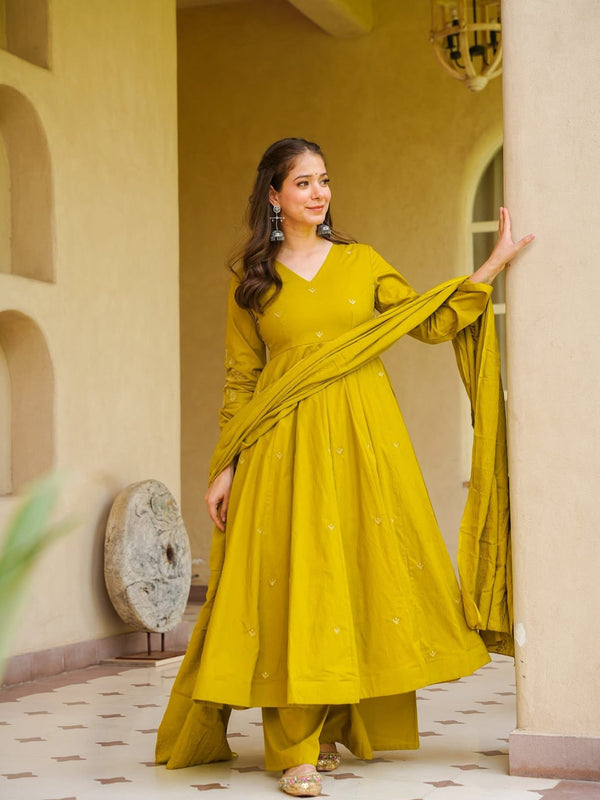 Viscose Chanderi Embroidered Kurti Pant Set with Embellished Chanderi Dupatta