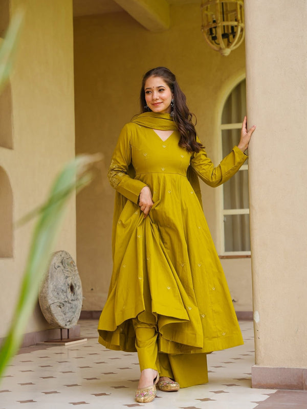 Viscose Chanderi Embroidered Kurti Pant Set with Embellished Chanderi Dupatta