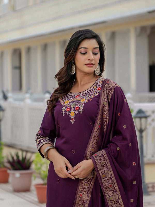 Elegant Straight Kurti Pant Dupatta Set