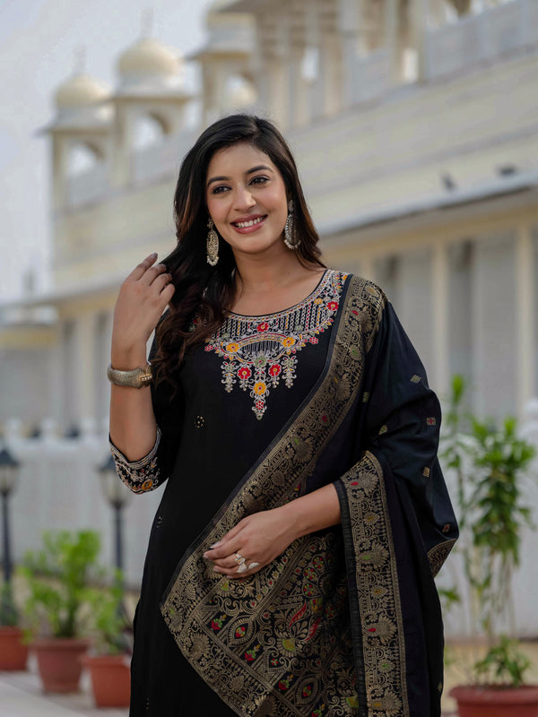 Elegant Straight Kurti Pant Dupatta Set