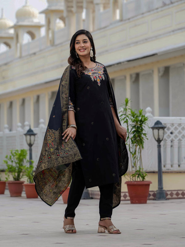 Elegant Straight Kurti Pant Dupatta Set