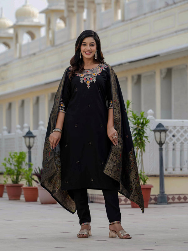 Elegant Straight Kurti Pant Dupatta Set