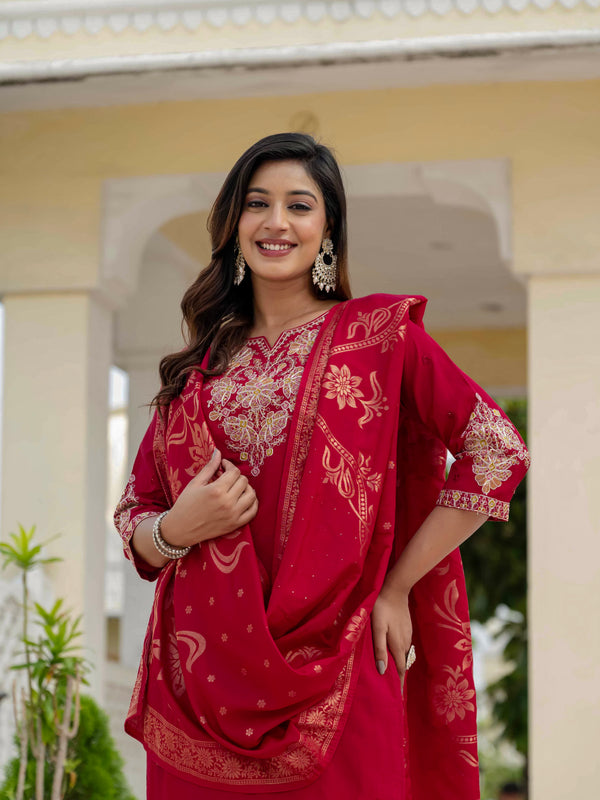 Elegant Straight Kurti Pant Dupatta Set