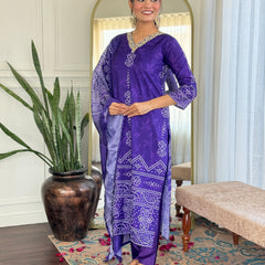 French Crepe With Print Kurti Pant Set With Dupatta (Straight Suit Set)
